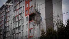 Росіяни масовано атакували Київщину, є влучання в багатоповерхівку та школу