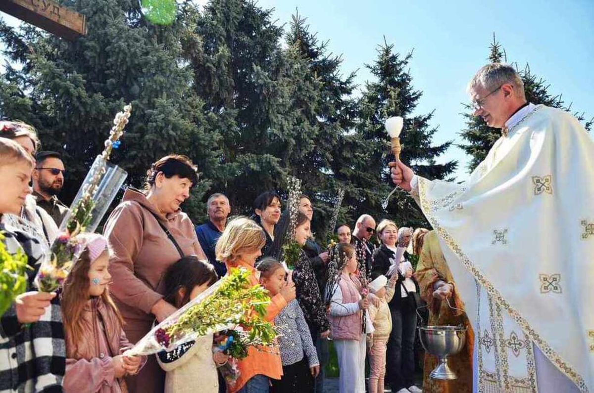 Розклад святкових богослужінь у церквах Рівного на Вербну неділю
