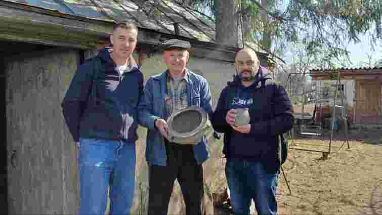 Під час копання могили на сільському кладовищі на Полтавщині виявили поховання V століття