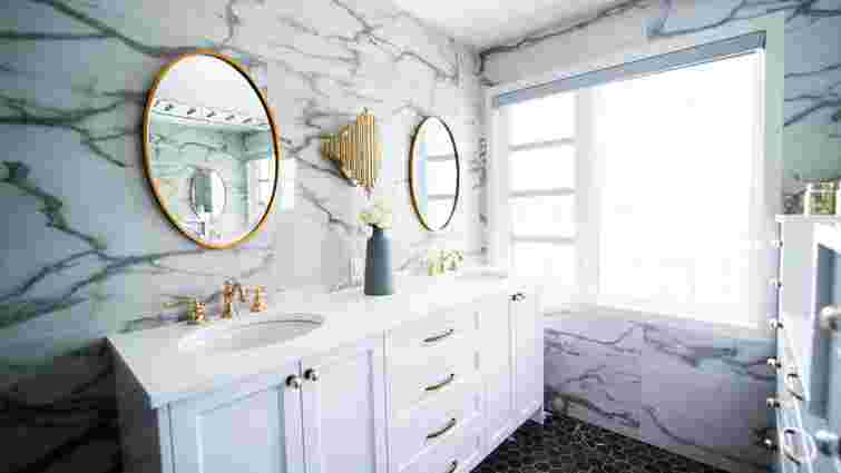 Точно пошкодуєте: ніколи не економте на цих 5 речах під час ремонту ванною