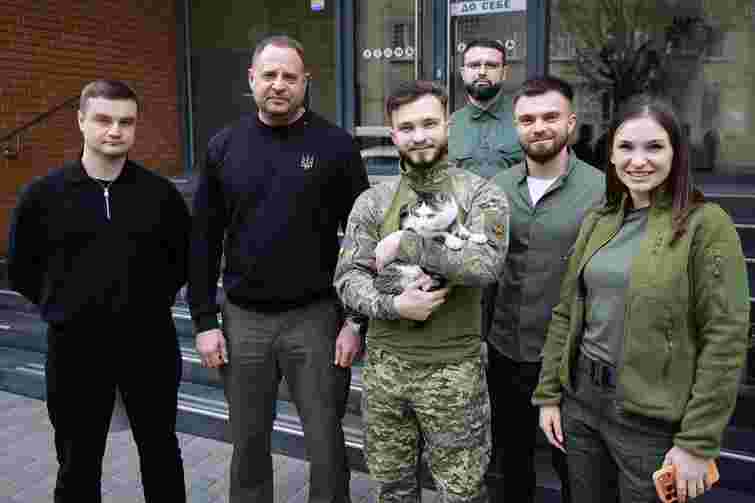 Андрій Єрмак їздив у зону бойових дій для надання військовим юридичних консультацій