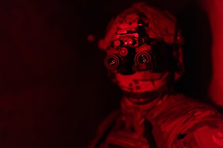 11 поглядів на війну: у Львові триває  фотовиставка про «Хартію»