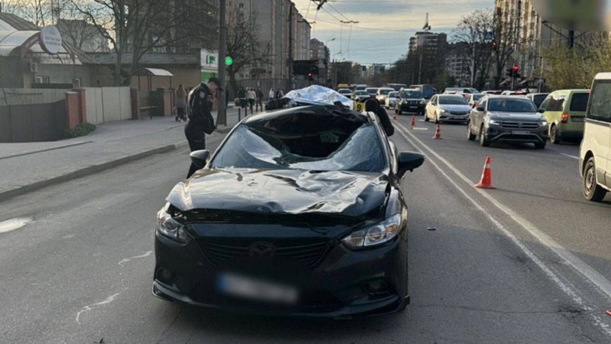 У Франківську 24-річний водій Mazda на смерть збив пішохода
