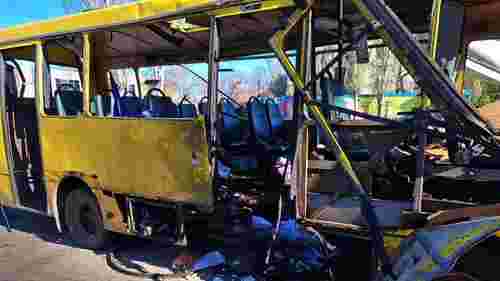 У Нікополі дрон атакував маршрутку з пасажирами, є загиблі та багато постраждалих