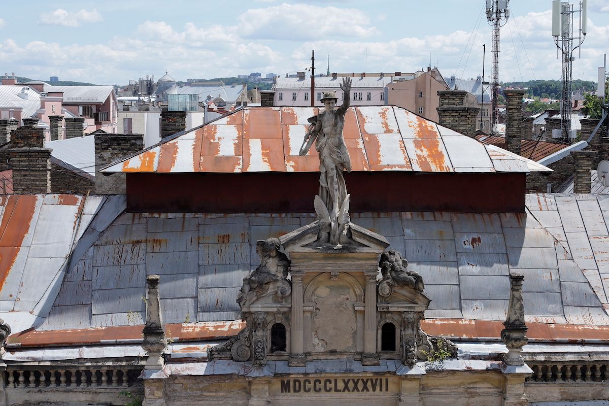 Mercury Art Center більше не проводитиме виставок на площі Міцкевича