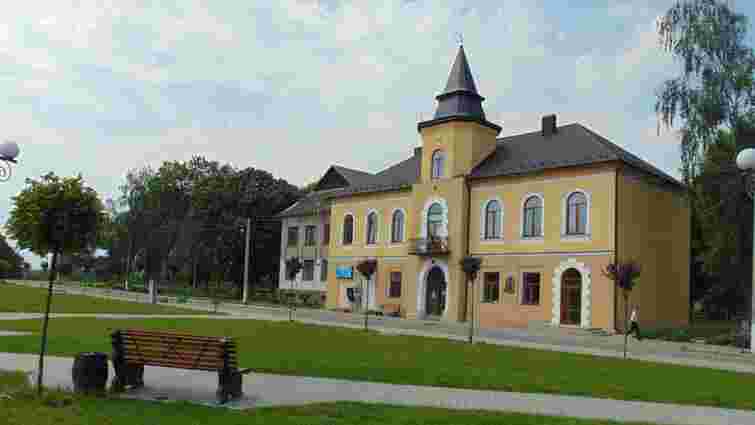 На Прикарпатті оштрафували депутата, який не задекларував нерухомість на 1,6 млн грн