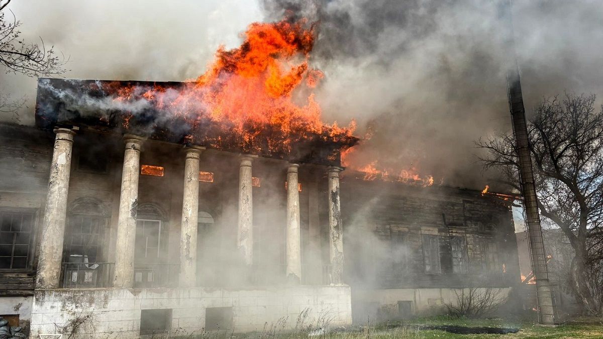На Харківщині російські шахеди знищили садибу Донців-Захаржевських XIX ст.