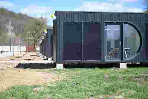 Біля Ужгорода відкрили модульне містечко для дітей із прифронтових територій