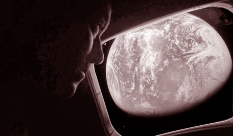 Повернення людства на Місяць