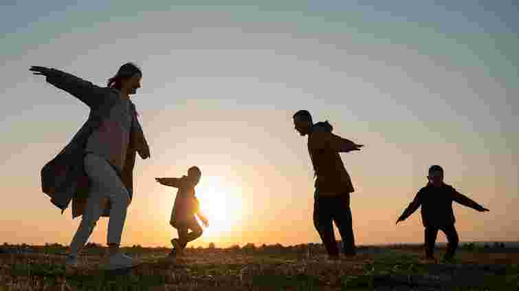 Помилка чи зміни правопису: правильно писати «ввечері» чи «в вечері»