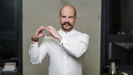 Поруч із маєтком Роналду: відомий український шеф-кухар відкрив ресторан у Португалії