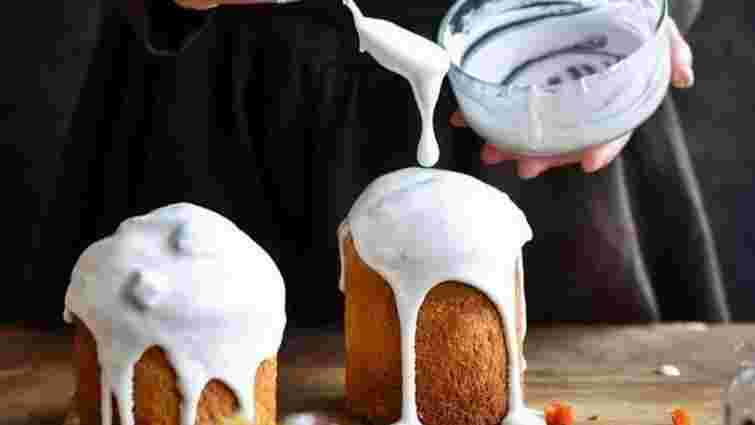 Паска ще не зіпсована: чому глазур липне і тріскається та як це виправити