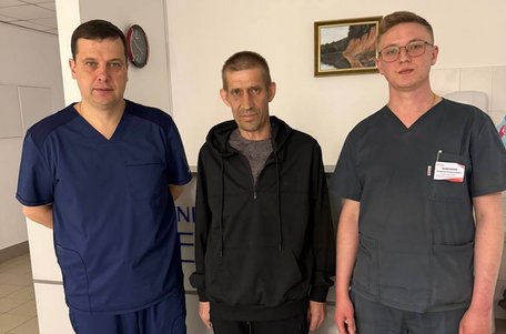 Рівненські онкологи провели складну 9-годинну операцію військовому з раком шлунка