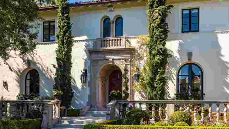 Атмосферний будинок початку XX століття: вдова Оззі Осборна продає сімейний маєток