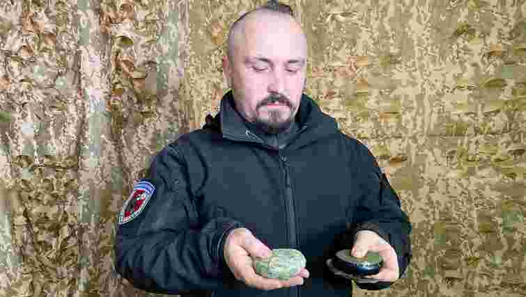 Поліцейські попередили про міни «Пряники», які росіяни розкидають на Херсонщині