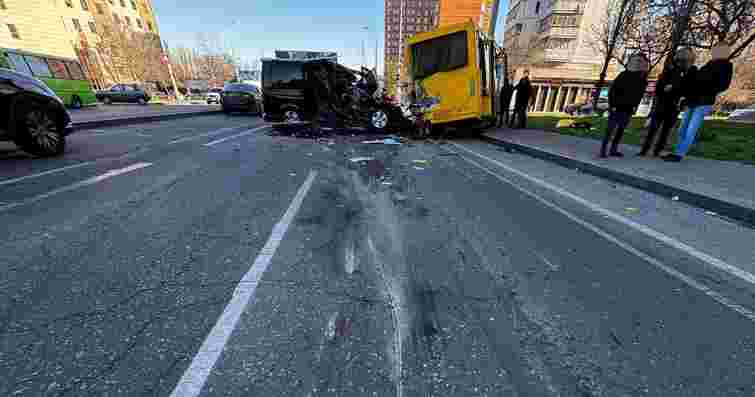 В Одесі ДБР оголосило військовому підозру через спричинення смертельної ДТП з автобусом