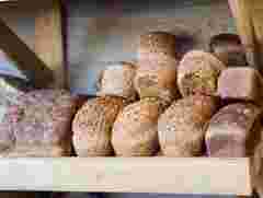 Власника відомої хлібопекарні викрили у несплаті податків на Закарпатті