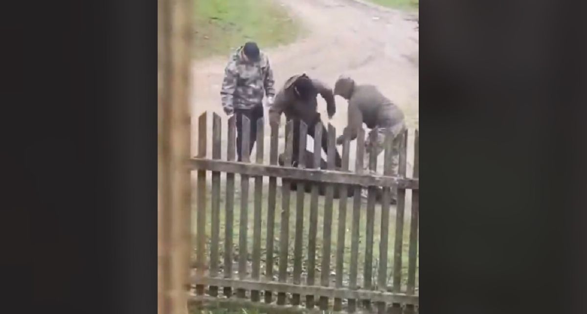 Поліцейські та військові ТЦК побили перехожого на Стрийщині