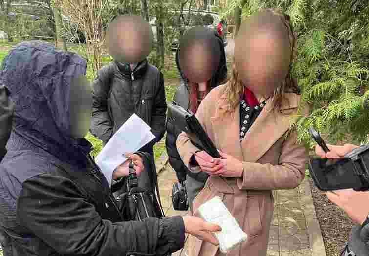 Буковинка вимагала у військовозобов'язаного 1 млн грн за оформлення фіктивної інвалідності