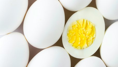 Скільки насправді зберігаються варені яйця і як зрозуміти, що вони зіпсувалися