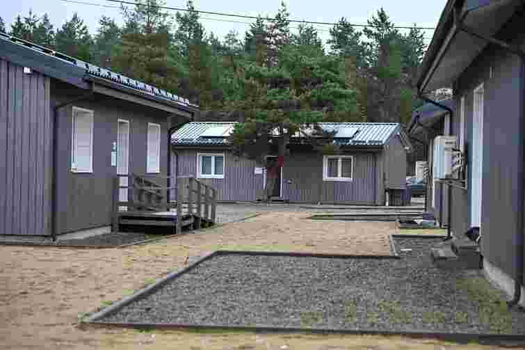 На Буковині облаштували модульне містечко для переселенців на 20 будинків