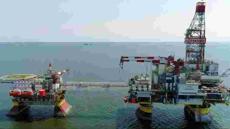 Сили оборони уразили дві бурові установки росіян у Каспійському морі