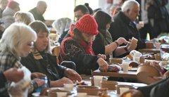 У Львові провели Великодній сніданок для людей у потребі