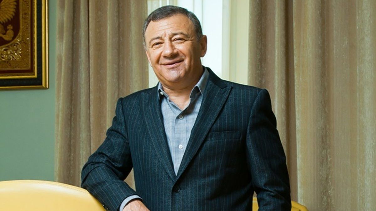 Близький соратник Владіміра Путіна знищує морський вокзал в окупованій Ялті