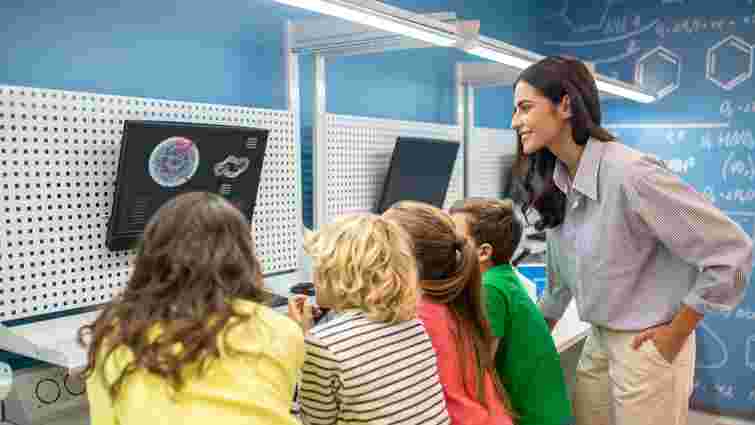 На обладнання лабораторних кабінетів у школах виділили 700 млн грн