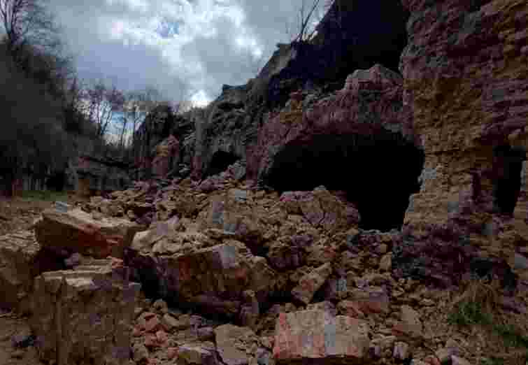 У відомому Тараканівському форті обвалилася частина споруди