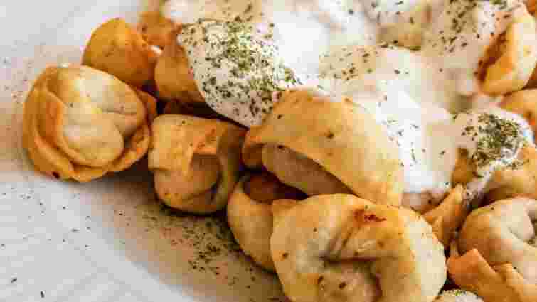 Усі попросять добавки: як смачно посмажити пельмені