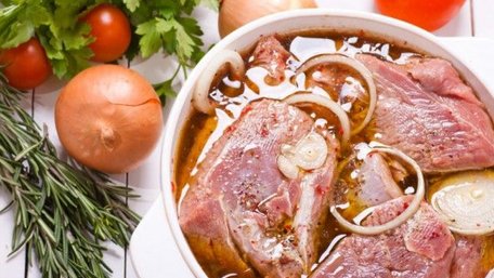 Додайте звичайну гірчицю в маринад: як це вплине на шашлик