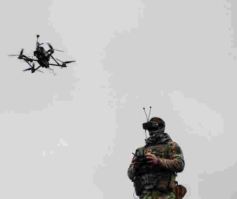 Велика Британія оголосила про передачу Україні 120 тис. дронів