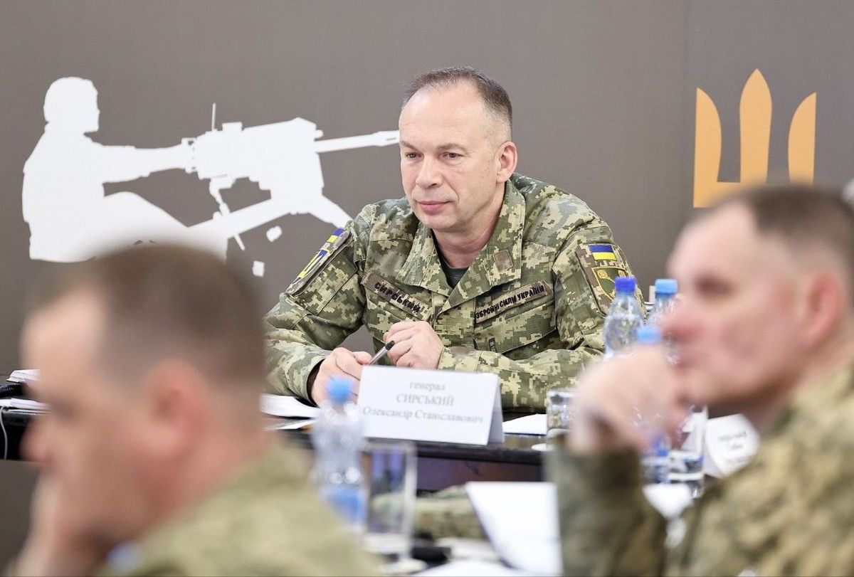 Олександр Сирський повідомив про посилення наступу росіян вздовж всієї лінії фронту