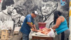 Готують їжу просто неба: як зараз виглядає подвір’я, де виріс легендарний Марадона