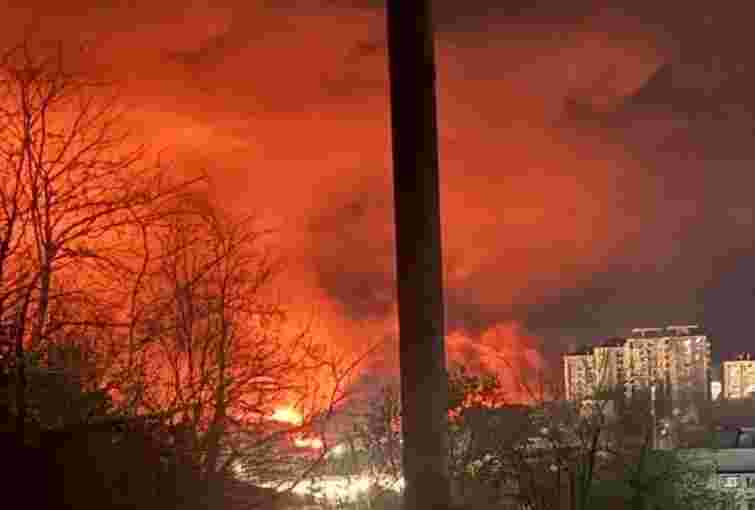 Безпілотники атакували нафтопереробний завод у Краснодарському краї