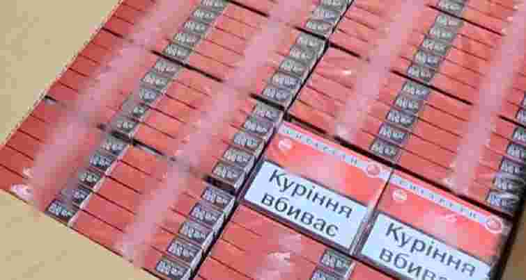 Біля кордону на Львівщині викрили склад з контрафактними горілкою та сигаретами на 13 млн грн