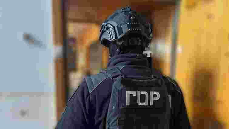 Військовий у СЗЧ влаштував стрілянину біля лікарні у Коломиї