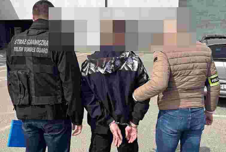 У Польщі затримали 6 українців, які переправляли в’єтнамських нелегалів