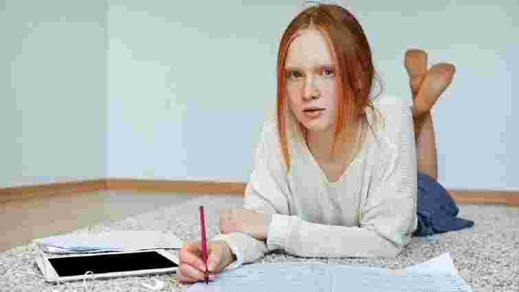 «Віддавна» чи «від давна»: як правильно писати українською