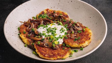 Картопля швидко темніє: що додати в деруни, щоб зупинити окиснення