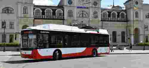 На Провідну неділю в Луцьку збільшать кількість транспорту до кладовища