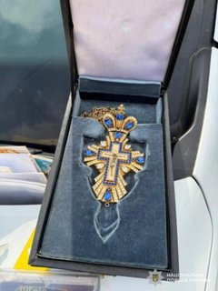 Суд відправив у психіатричну лікарню іванофранківця, який викрав хрест із церкви Львівщини