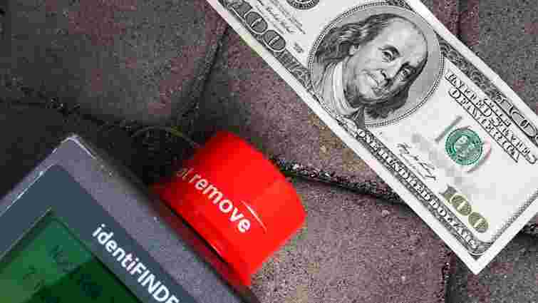 У Польщі затримали українку з купюрою, яка у 1905 разів перевищувала норму радіації
