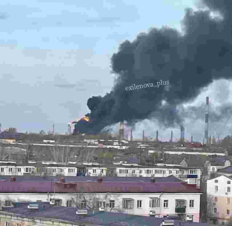 Безпілотники завдали удару по нафтооб'єктах в РФ та Криму 