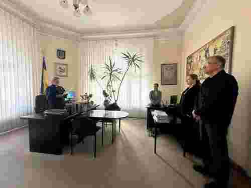 Суд призначив умовний термін львівʼянці за стрілянину по автомобілю ТЦК у Львові