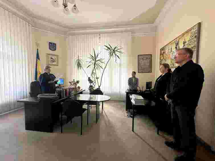 Суд призначив умовний термін львівʼянці за стрілянину по автомобілю ТЦК у Львові