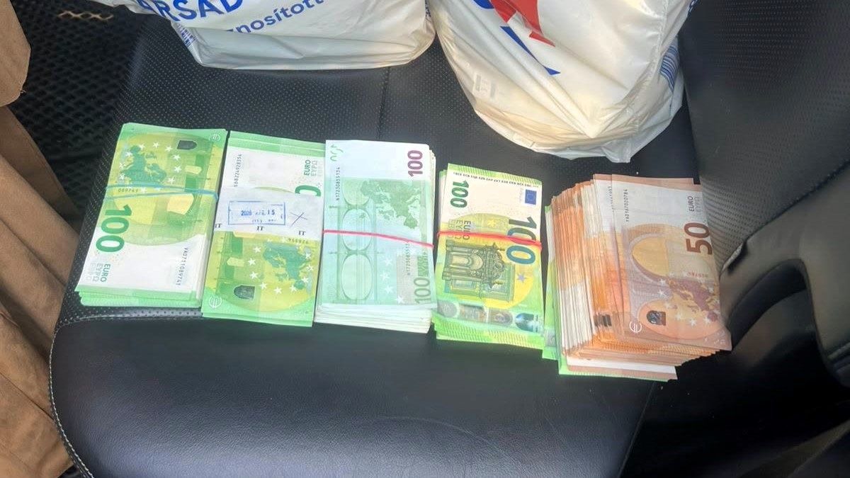 На кордоні з Угорщиною в закарпатки вилучили понад 50 тис. євро