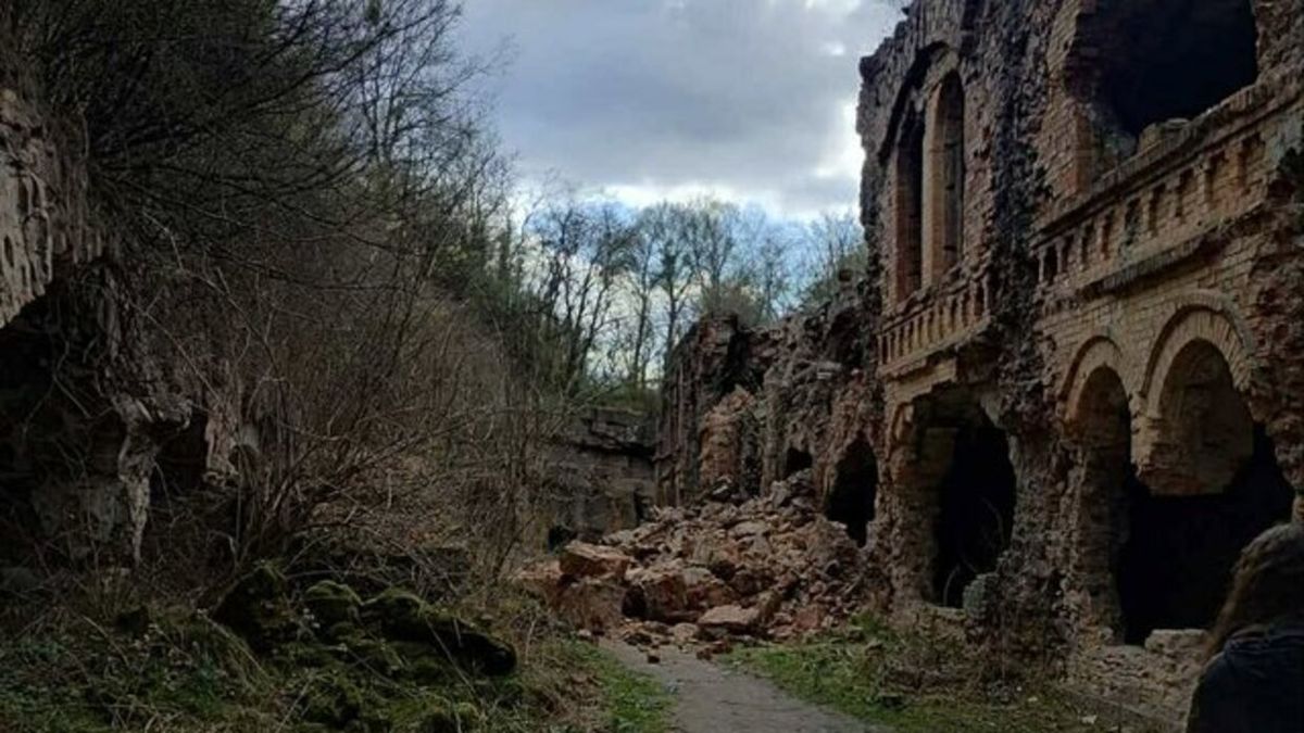 Тараканівський форт планують закрити для відвідувачів після обвалу