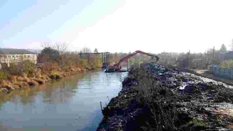 В Ужгороді забудують котеджами територію біля каналу на Шахті